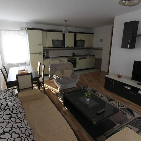 Kasumi Apartment Prisztina Zewnętrze zdjęcie